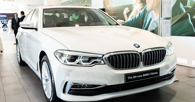 BMW tặng 100% phí trước bạ cho khách hàng đến hết năm 2020